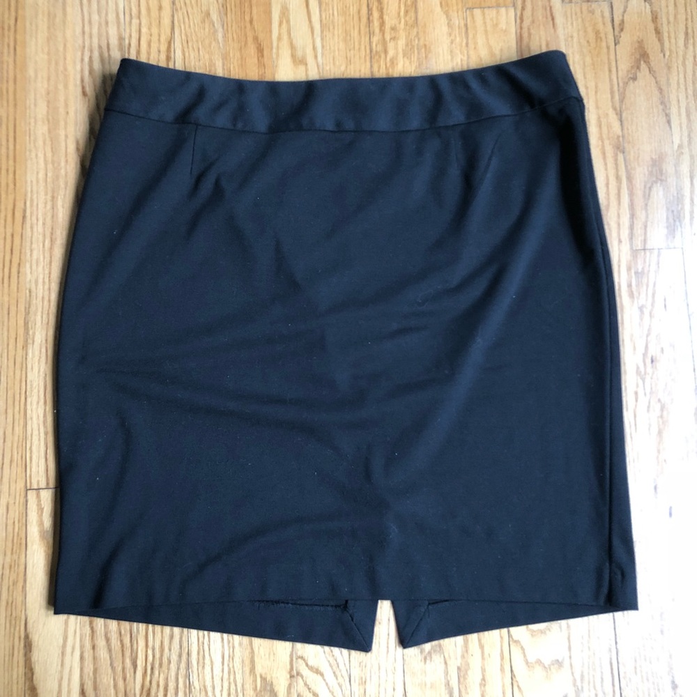 Black pencil skirt